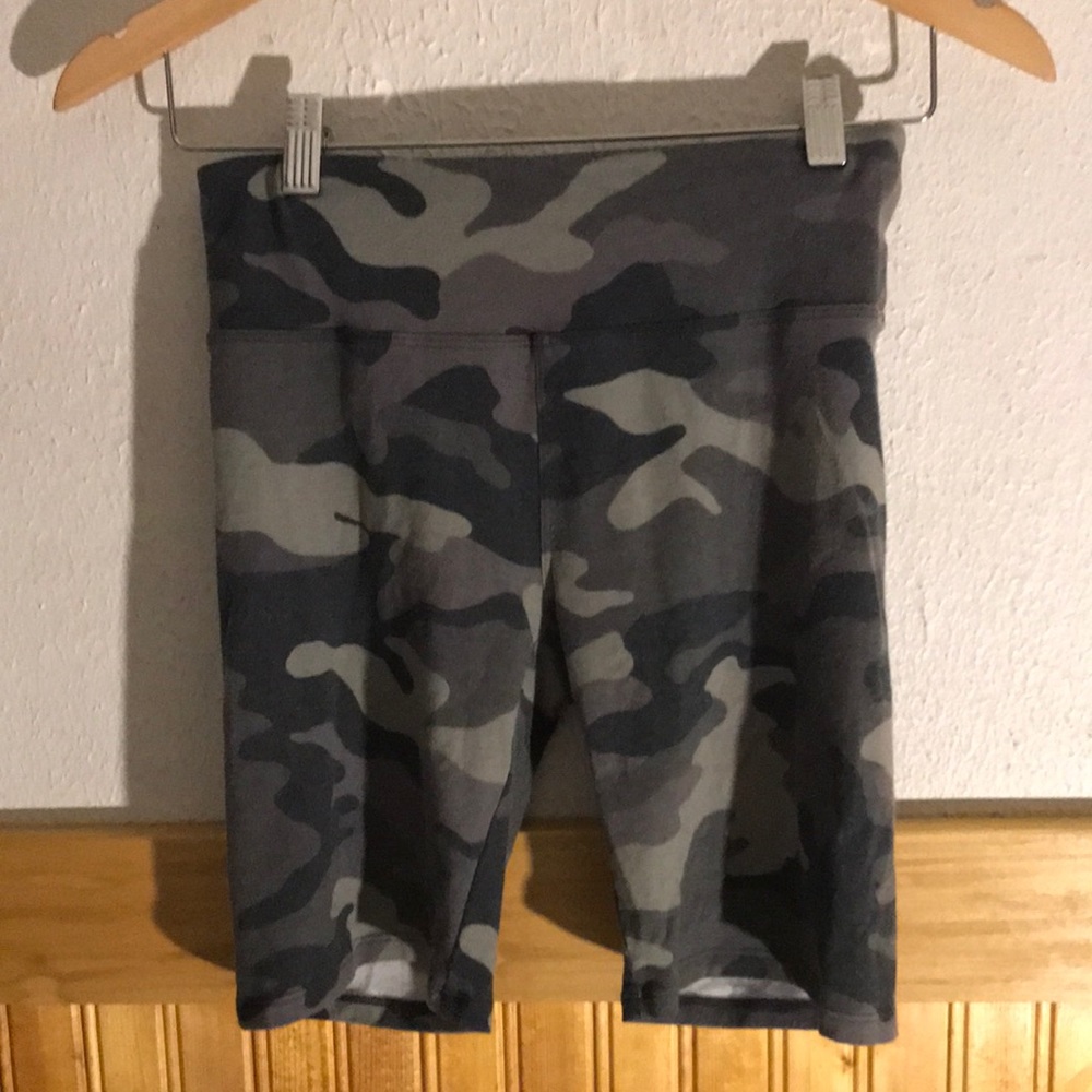 Camo yoga shorts